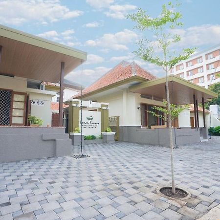 Yuwono Hotel & Villa Malioboro Yogyakarta Bagian luar foto
